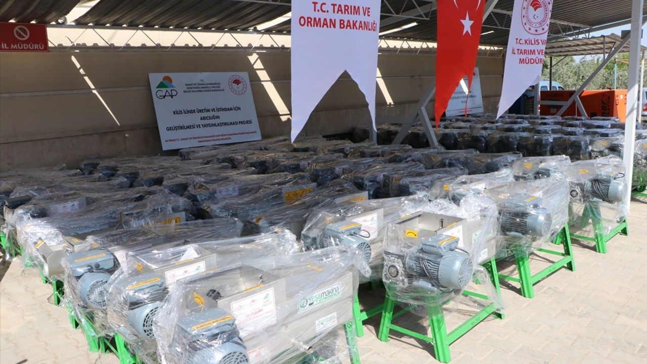 Kilis'te Çiftçilere Makine ve Ekipman Desteği Verildi