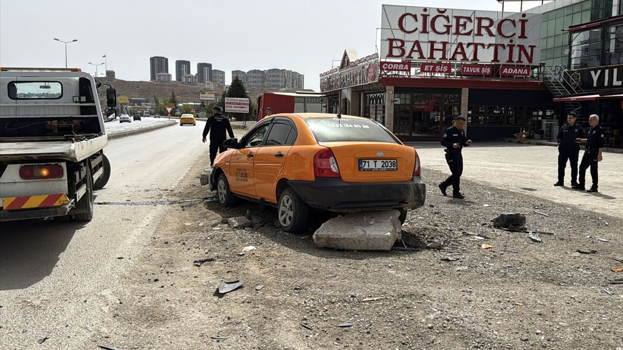 Kırıkkale'de Trafik Kazası: 2 Yaralı