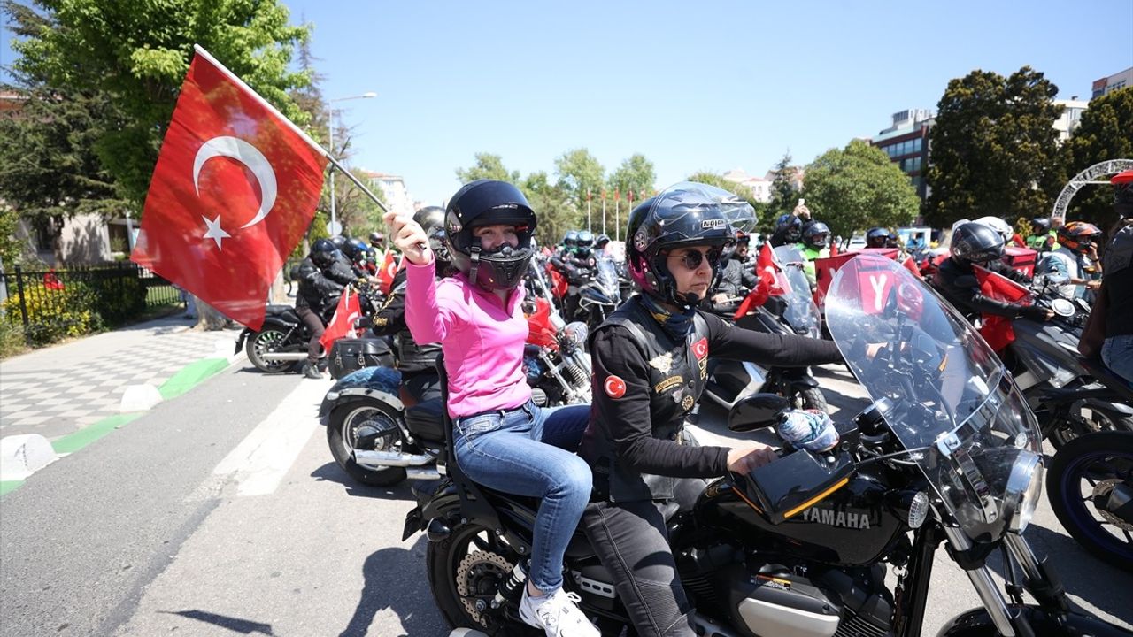 Kırklareli'nde Motosiklet Sürücüleri Trafik Güvenliğine Dikkat Çekti