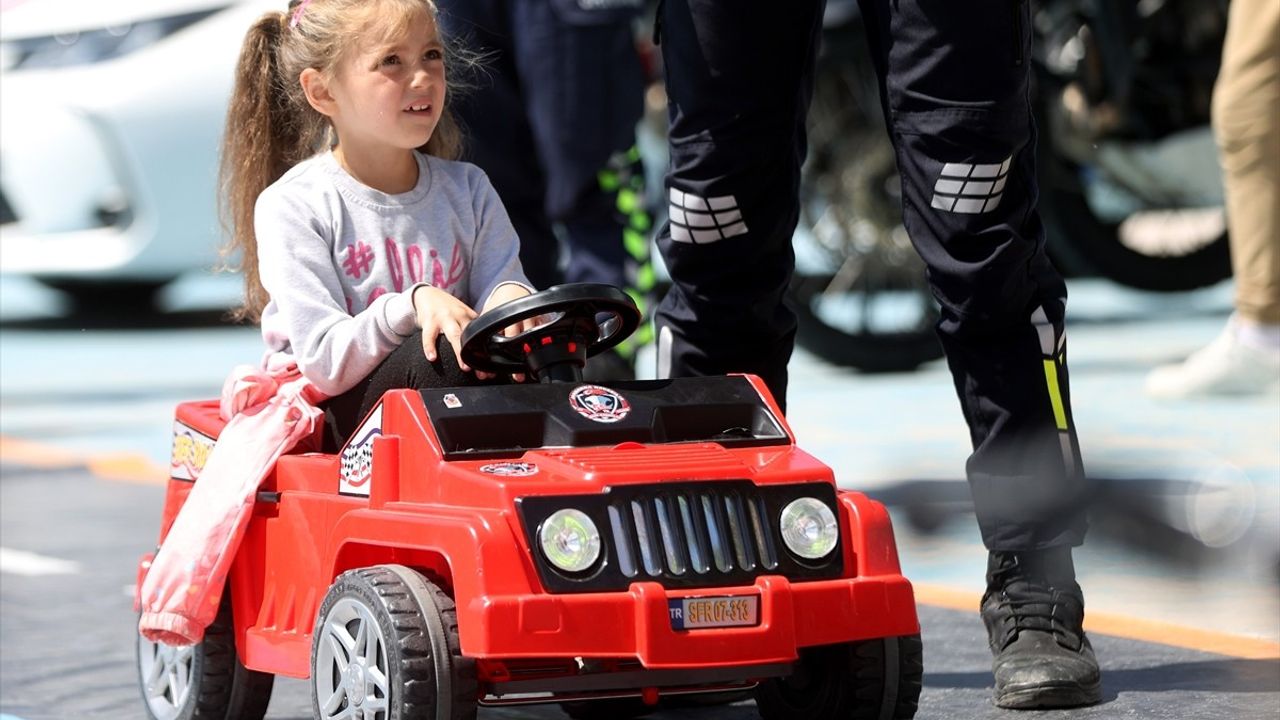 Kırklareli Öğrencilerine Jandarmadan Trafik Eğitimi