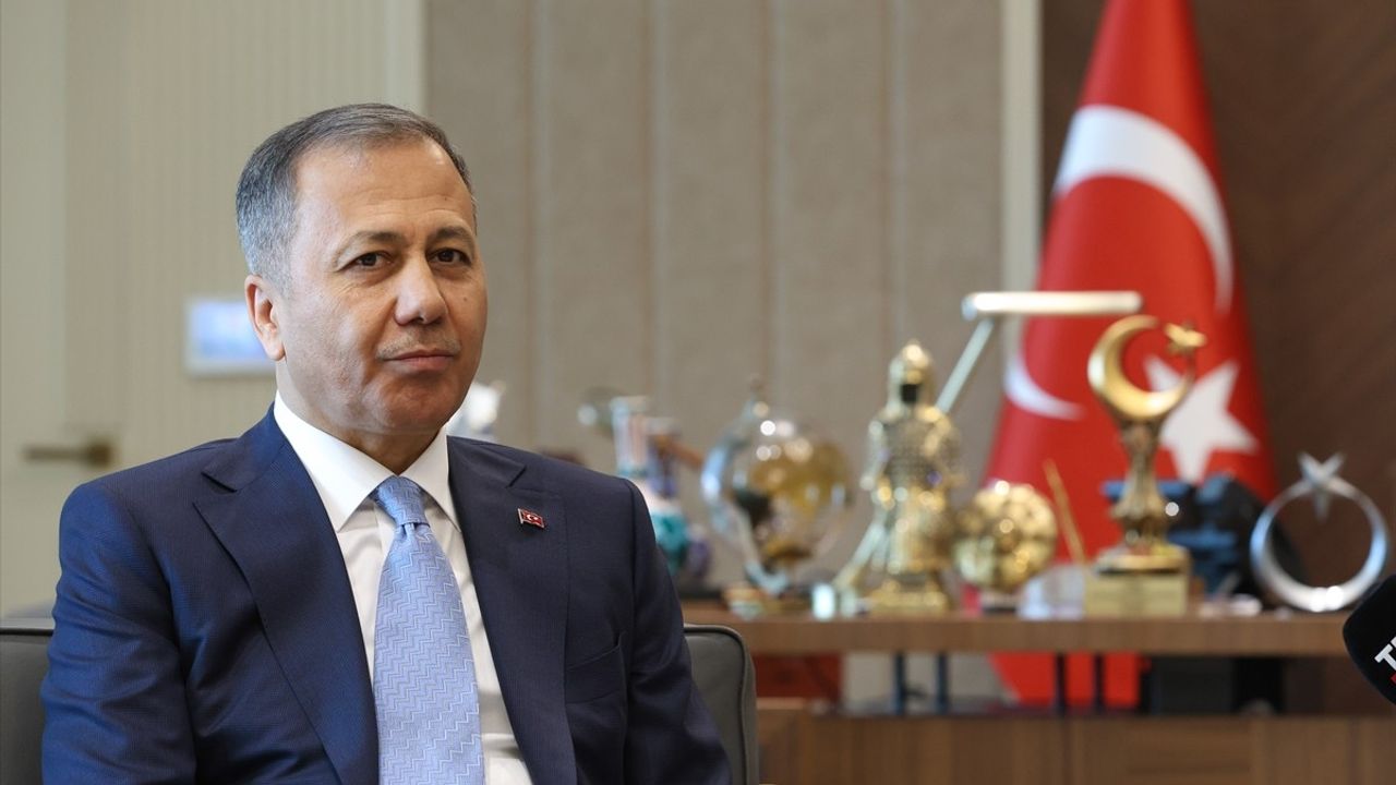 KKTC Cumhurbaşkanı Ersin Tatar, İçişleri Bakanı Ali Yerlikaya'yı Kabul Etti