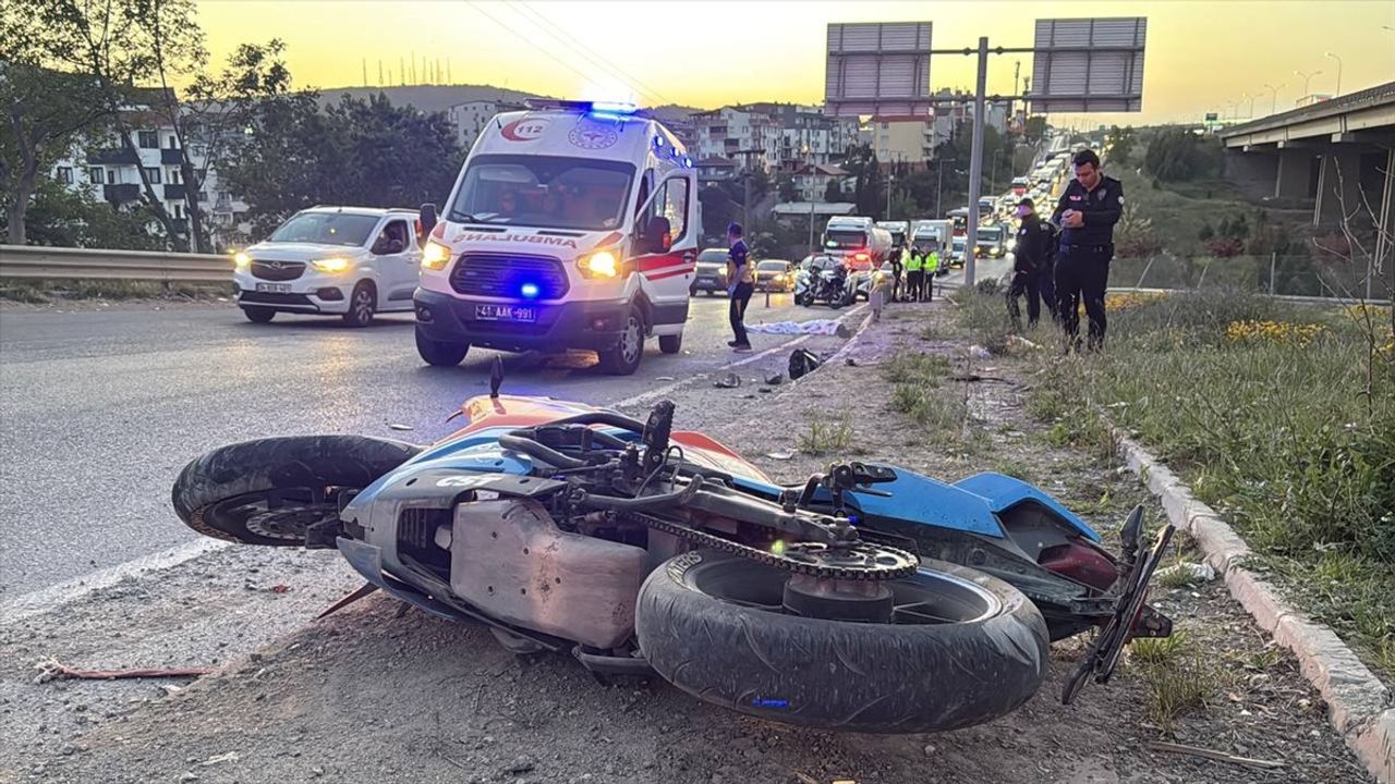 Kocaeli'de Beton Mikseri ile Motosiklet Çarpıştı: Bir Kişi Hayatını Kaybetti