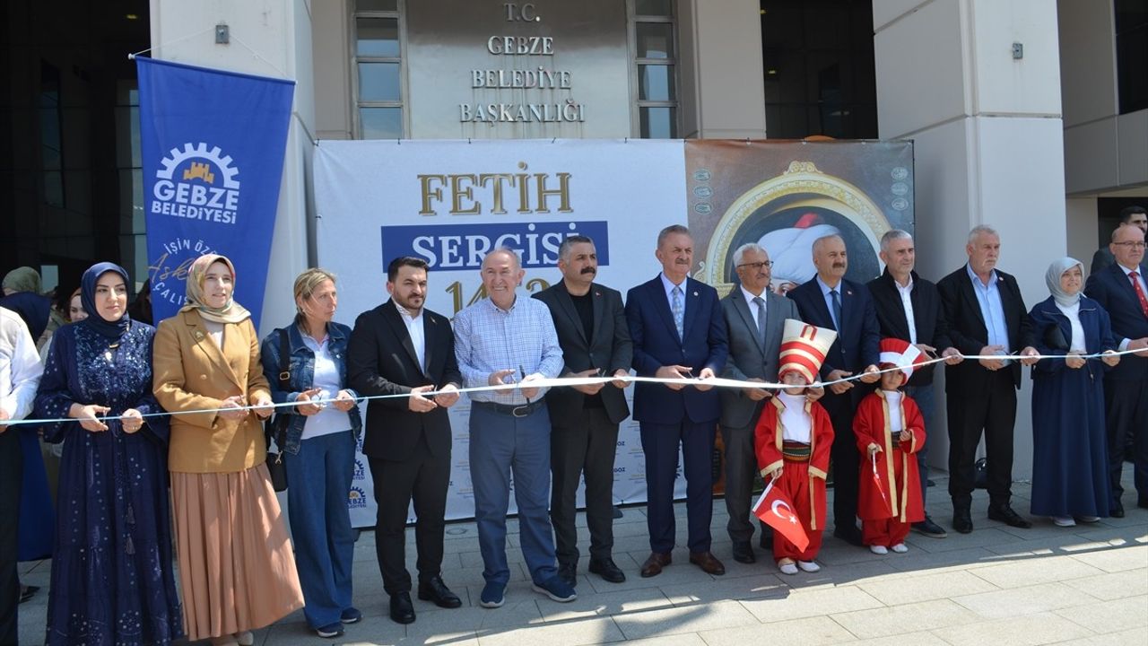 Kocaeli'de 'Fetih 1453' Resim Sergisi Açıldı