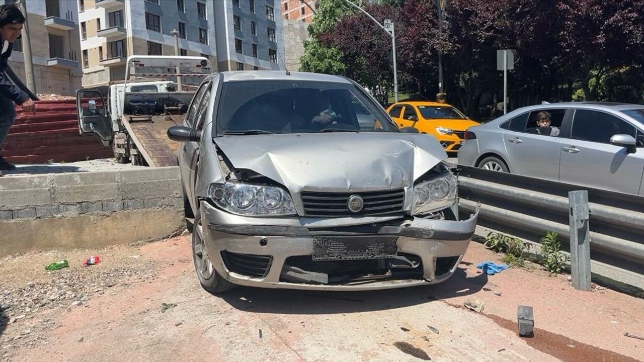 Kocaeli'de Trafik Kazası: 5 Yaralı
