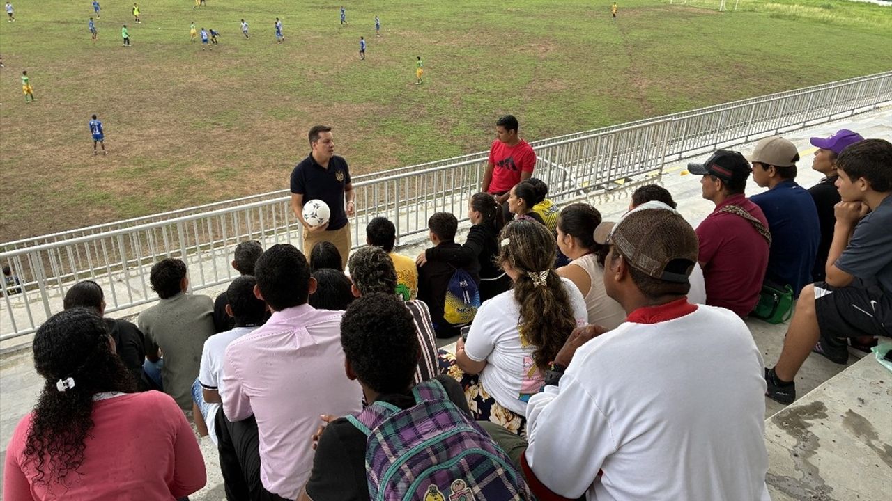Kolombiyalı Çocuklar, Galatasaray Tesislerini Ziyaret Edecek