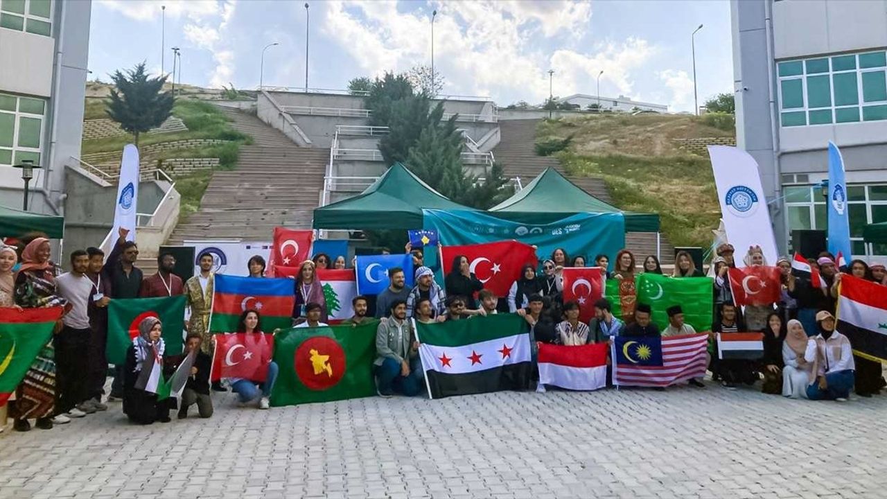 Konya'da Uluslararası Öğrenciler Kültürel Etkinlik Düzenledi