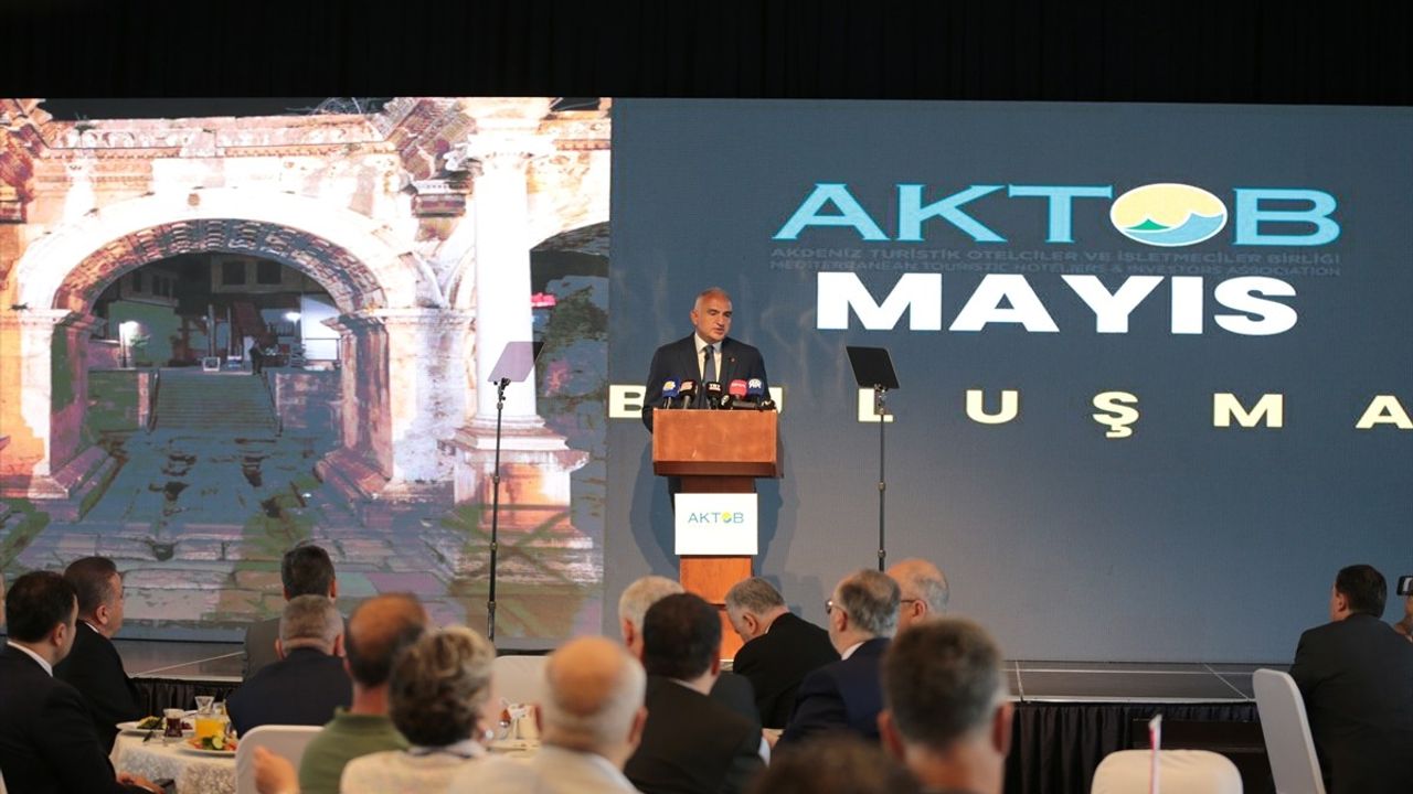 Kültür ve Turizm Bakanı Ersoy, Antalya'da Turizm Başarılarını Değerlendirdi