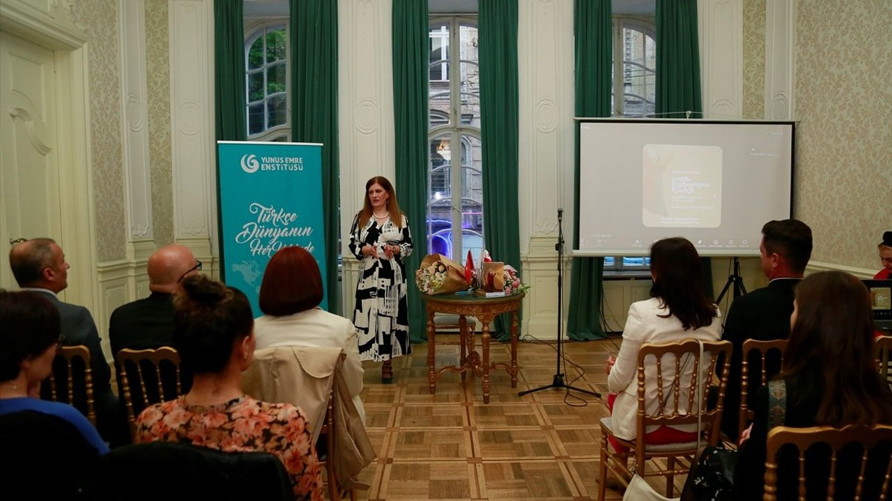 Kutadgu Bilig'in Gürcüce Çevirisi Tiflis'te Tanıtıldı