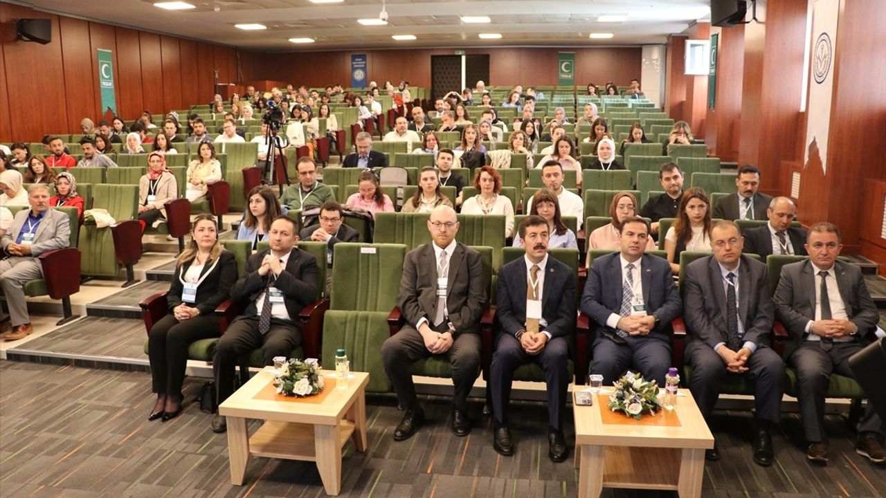 Kütahya'da Tütün Mücadelesi Sempozyumu Gerçekleştirildi