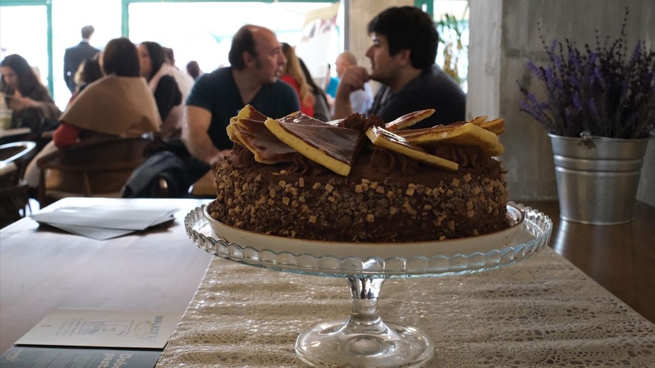 Macar Tatlıları Dobos ve Esterhazy, Ankara'da Tanıtıldı