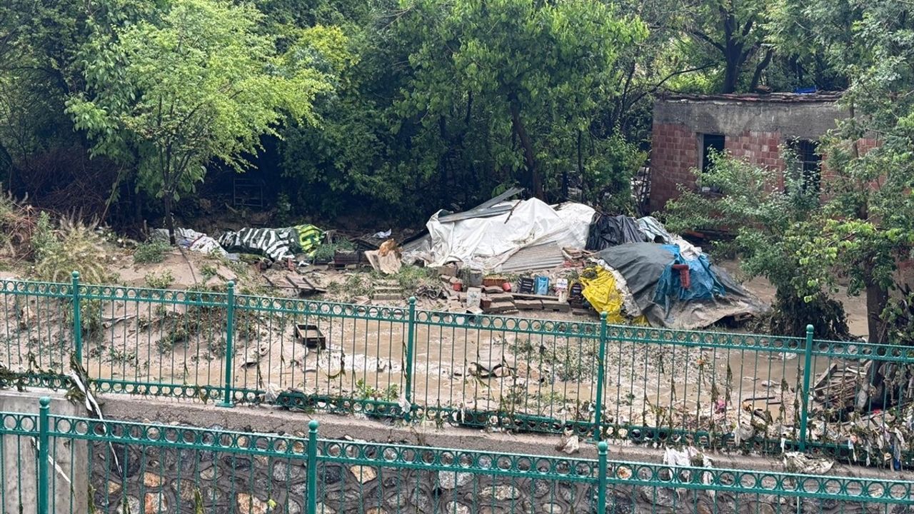 Malatya'da Sağanak Yağış Hayatı Olumsuz Etkiledi