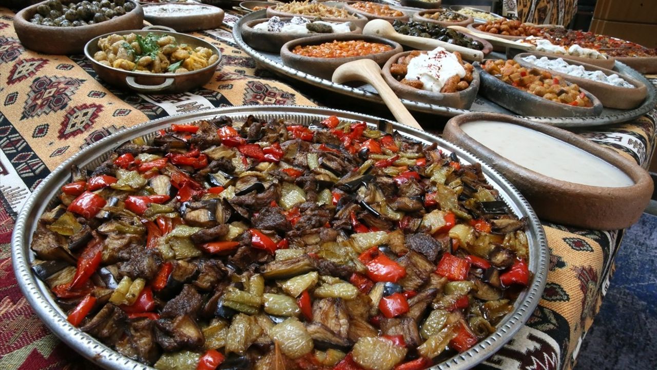 Malatya'nın Yöresel Lezzetleri 'Türk Mutfağı Haftası'nda Tanıtıldı