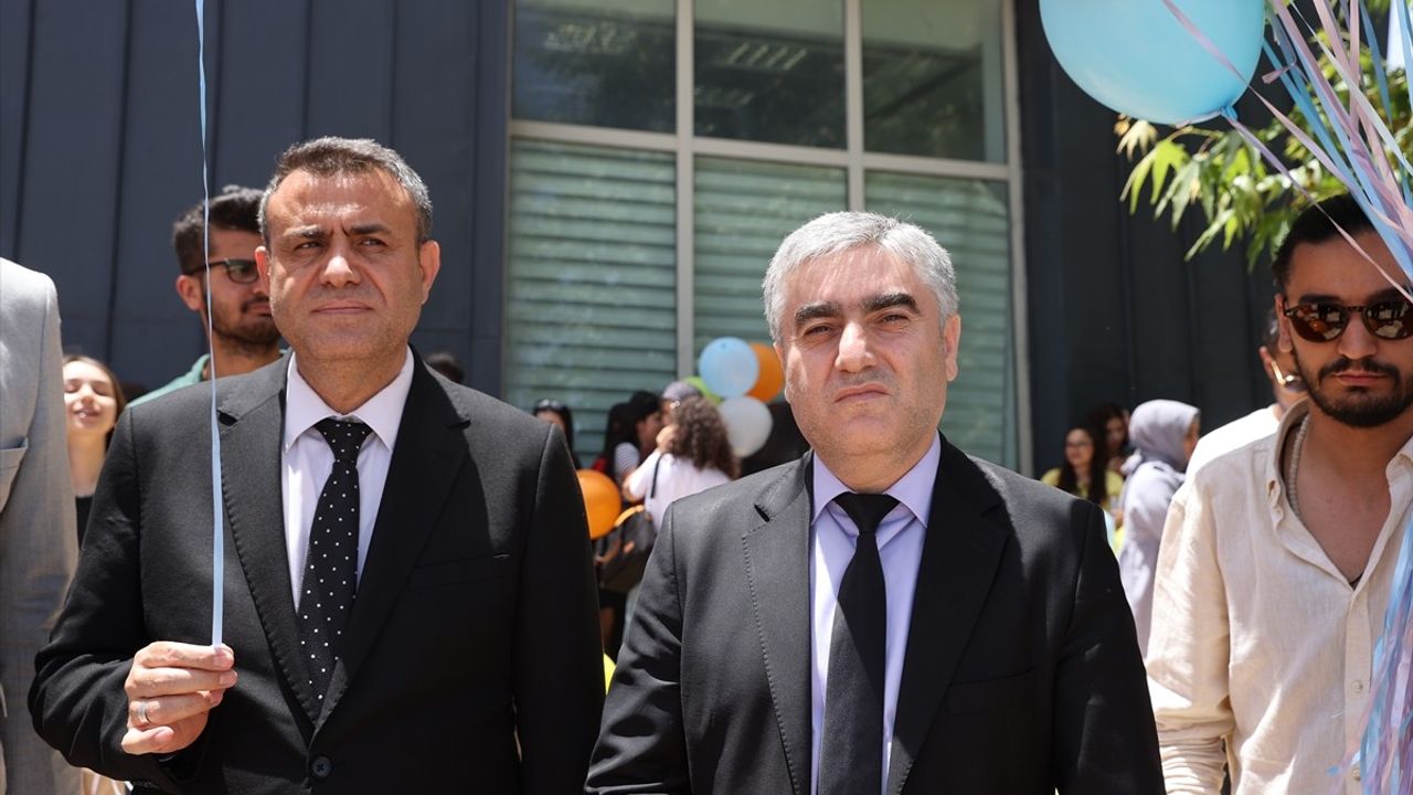 Mardin'de Gazzeli ve Lösemiyle Mücadele Eden Çocuklar İçin Balon Bırakıldı