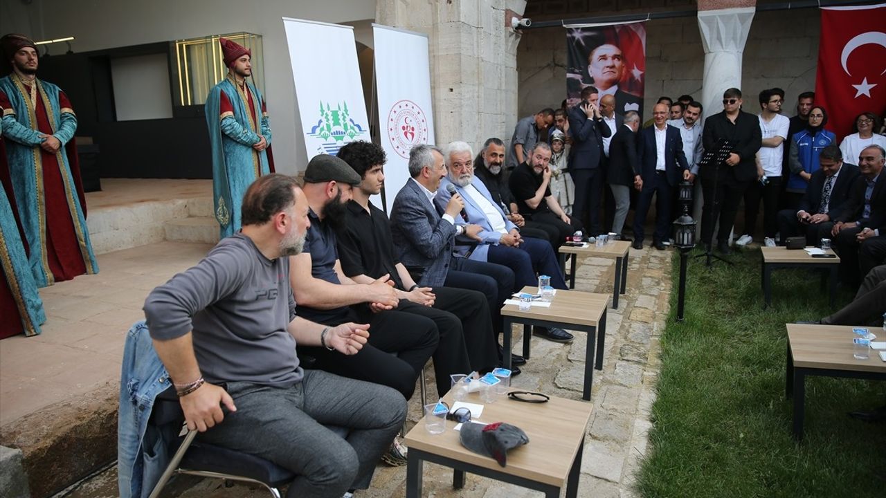 Mehmed: Fetihler Sultanı Oyuncuları Gençlerle Edirne'de Buluştu