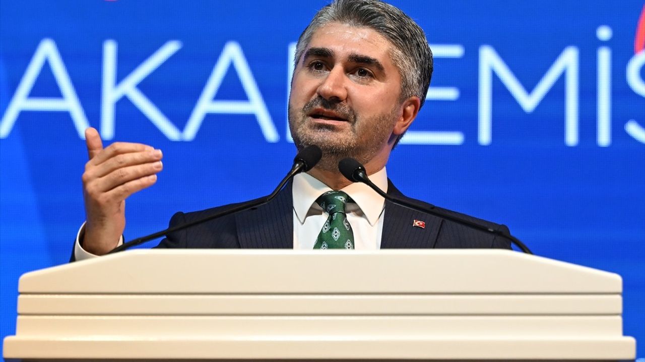 Memur-Sen, Gençlik ve Aile Akademisi Eğitim Programı Düzenledi