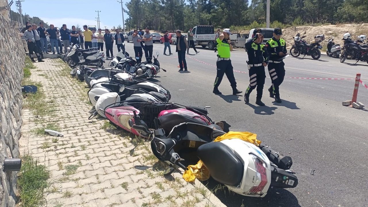 Mersin'de Kontrolden Çıkan Kamyon, 15 Araca Çarptı