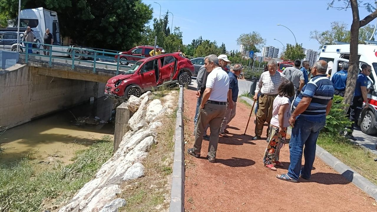 Mersin Tarsus'ta Trafik Kazası: 3 Yaralı