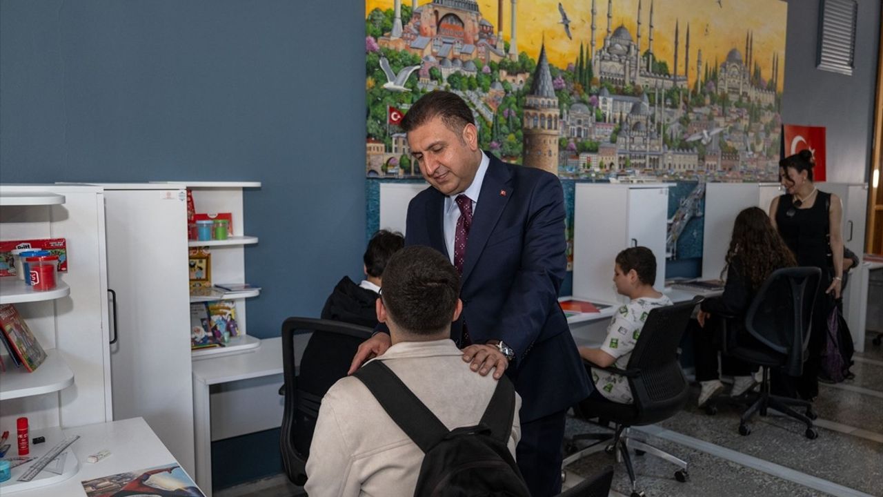 Meslek Lisesi Öğrencilerinin İhtiyaç Sahibi Başarılı Öğrencilere Destek Projesi