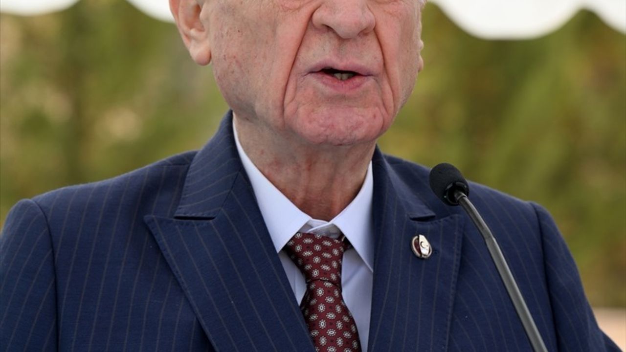 MHP Genel Başkanı Bahçeli, Ülkücü Şehitler Anıtı'nı Ziyaret Etti