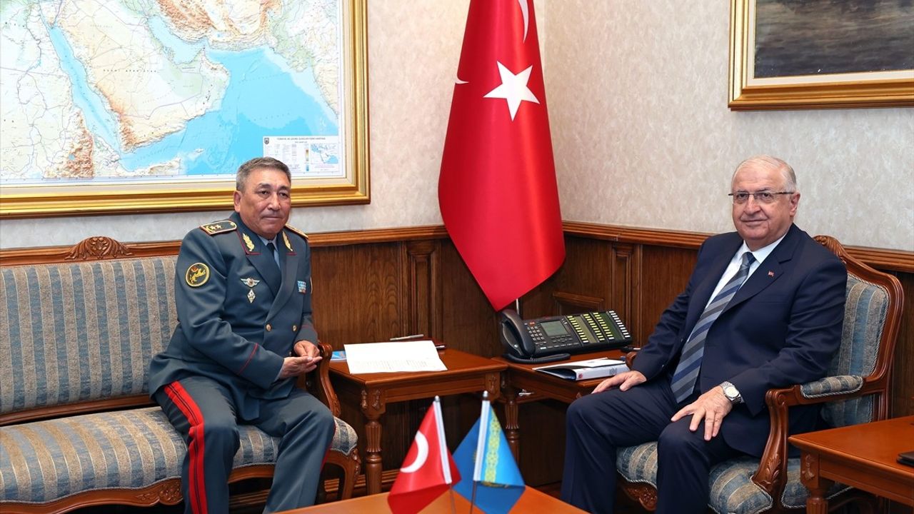 Milli Savunma Bakanı Yaşar Güler, Kazakistan Genelkurmay Başkanı Kemaletdinov'u kabul etti