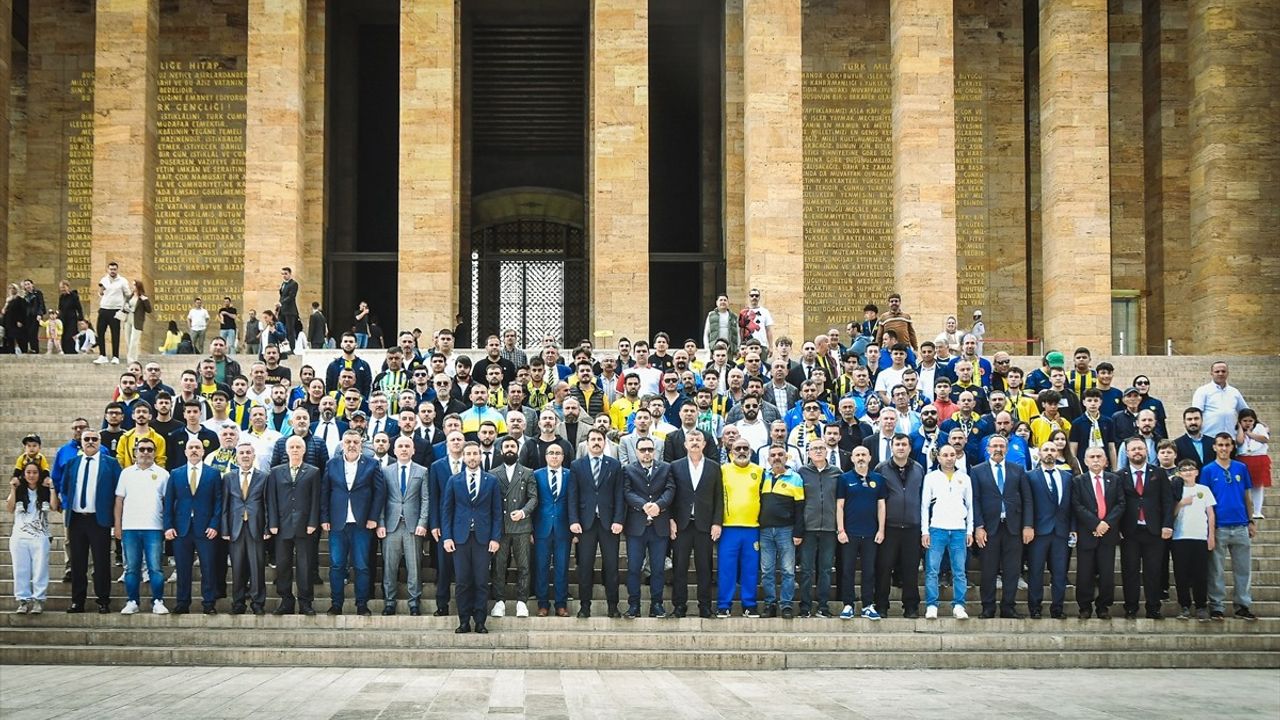 MKE Ankaragücü Kulübü Yönetimi, Anıtkabir'i Ziyaret Etti