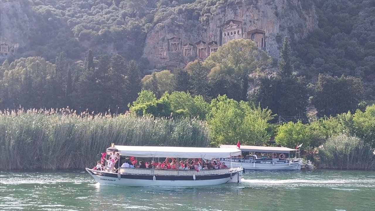 Muğla'da 19 Mayıs Kutlamaları, Teknelerde Bando Takımı Eşliğinde Gerçekleşti