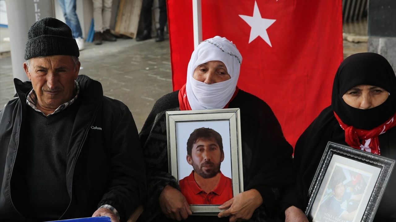 Muş'ta Aileler, 'Terörsüz Türkiye' Sürecine Destek Veriyor