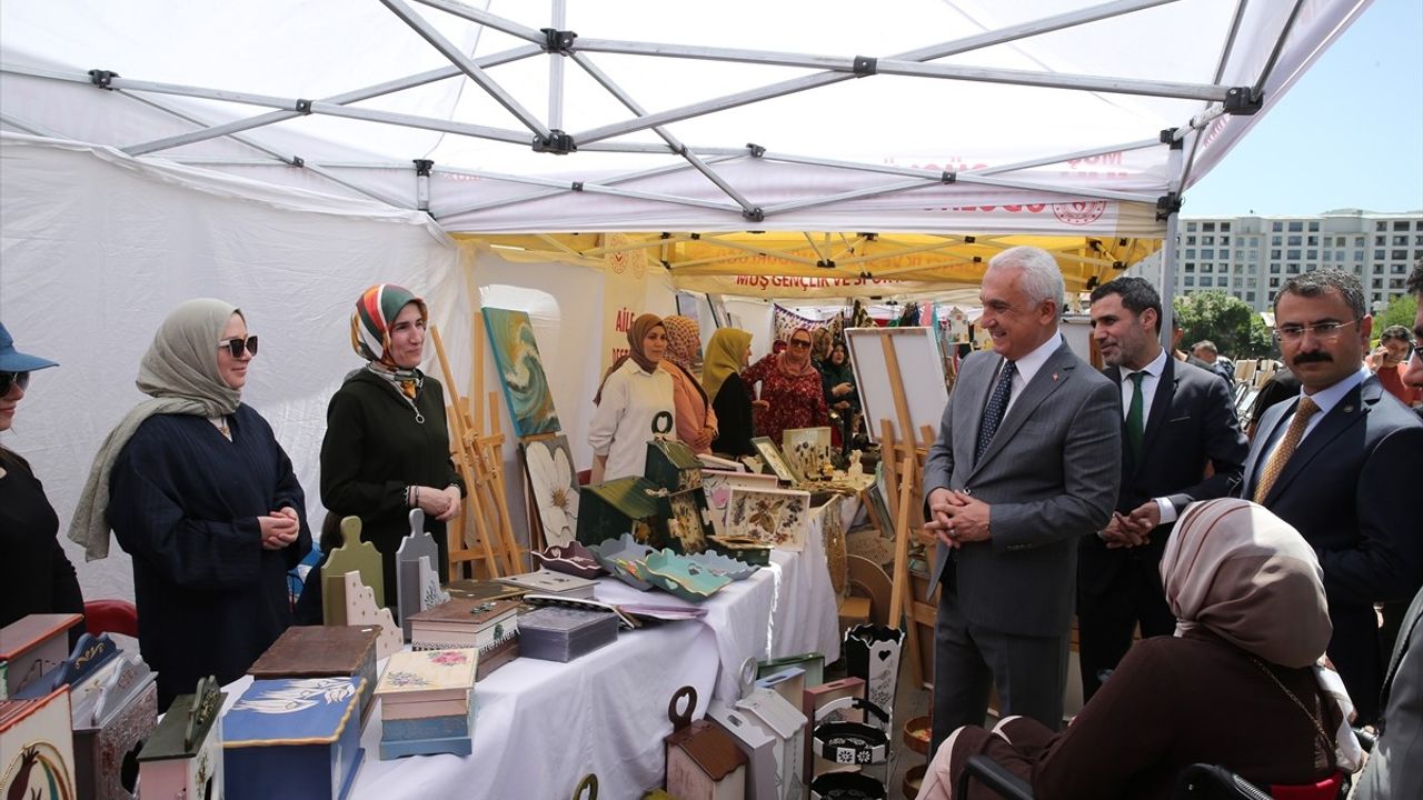 Muş'ta 'Hayat Boyu Öğrenme Haftası' Etkinliği Gerçekleşti