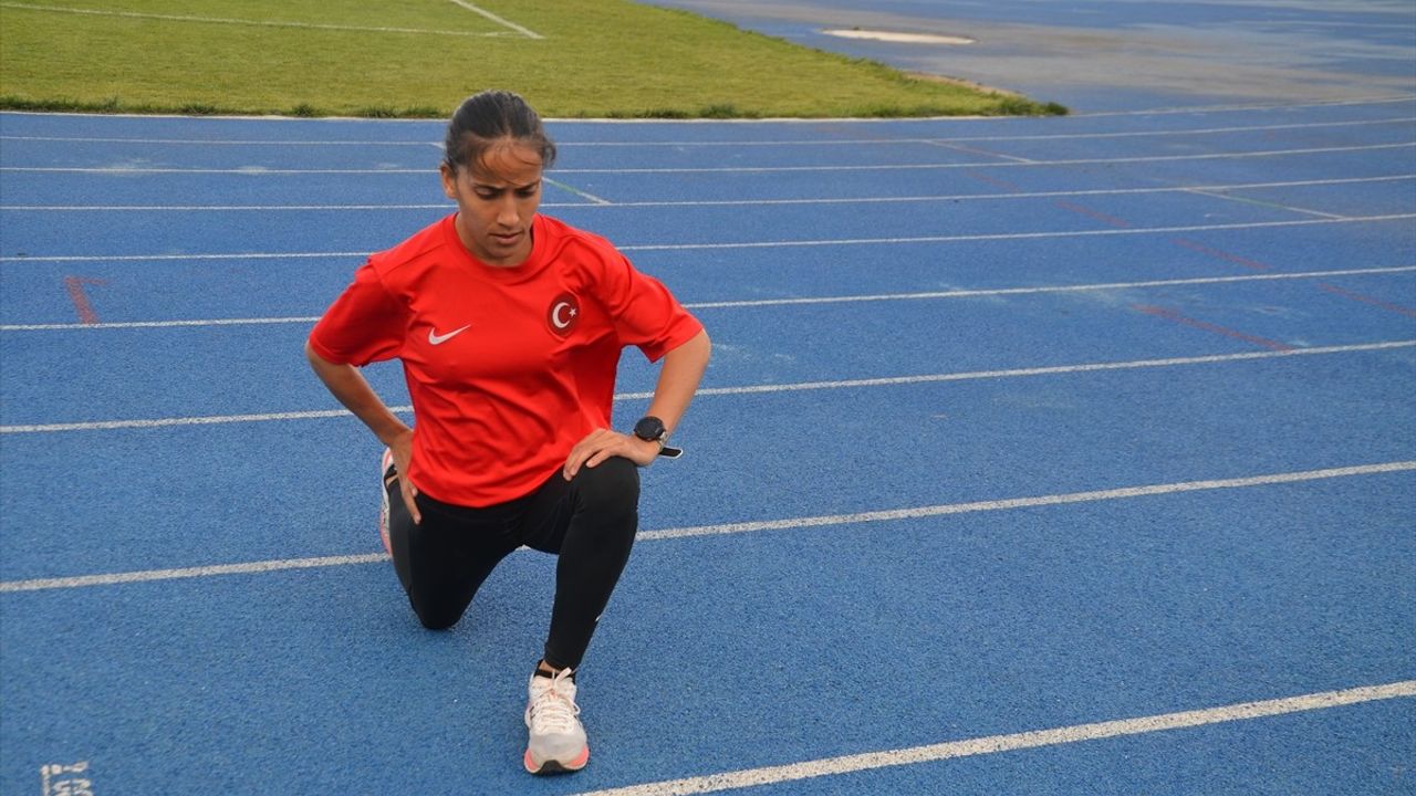 Muşlu Milli Atlet Derya Kunur, Avrupa 10.000 Metre Kupası'na Hazırlanıyor