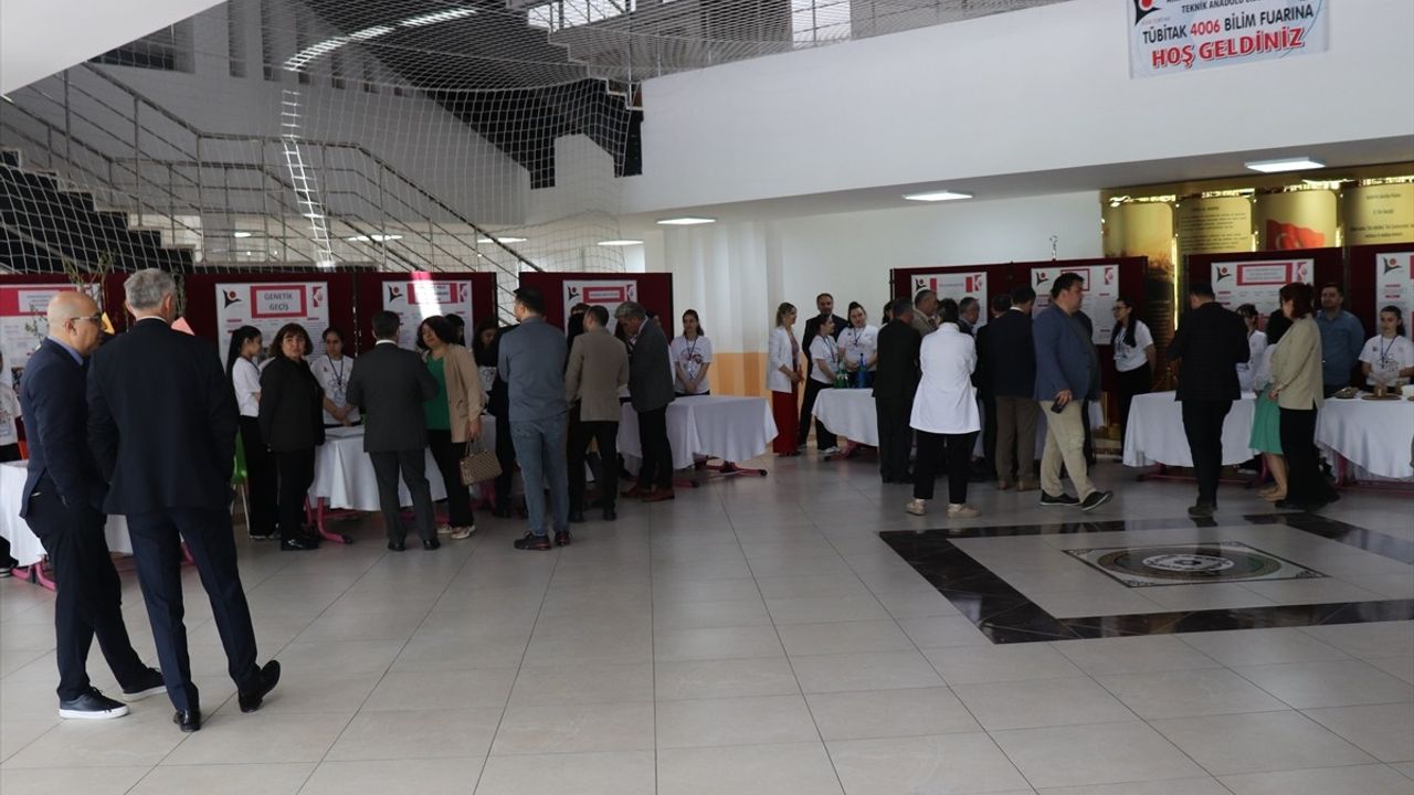 Ordu'da 3. TÜBİTAK 4006 Bilim Fuarı Açıldı