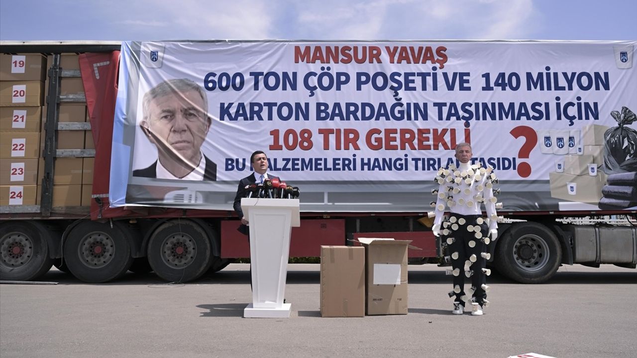 Osman Gökçek, ABB'nin Karton Bardak ve Çöp Torbası Alımını Eleştirdi