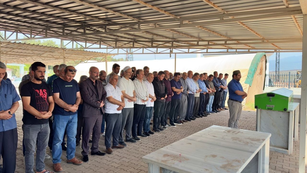 Osmaniye'de Eşini Bıçakla Öldüren Kişi Gözaltına Alındı