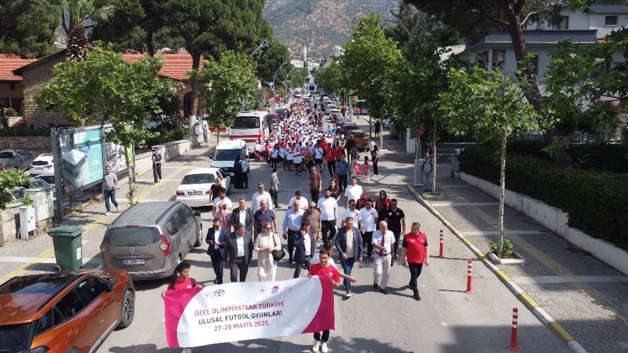 Özel Olimpiyatlar Türkiye Futbol Şampiyonası İzmir'de Gerçekleştirildi