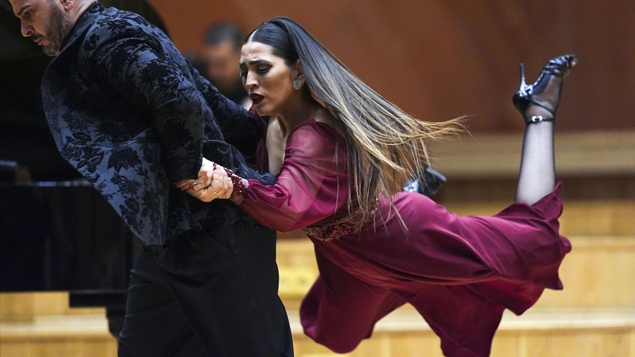 Rus Tango Passional Orkestrası, CSO Ada Ankara'da Tango Gecesi Düzenledi