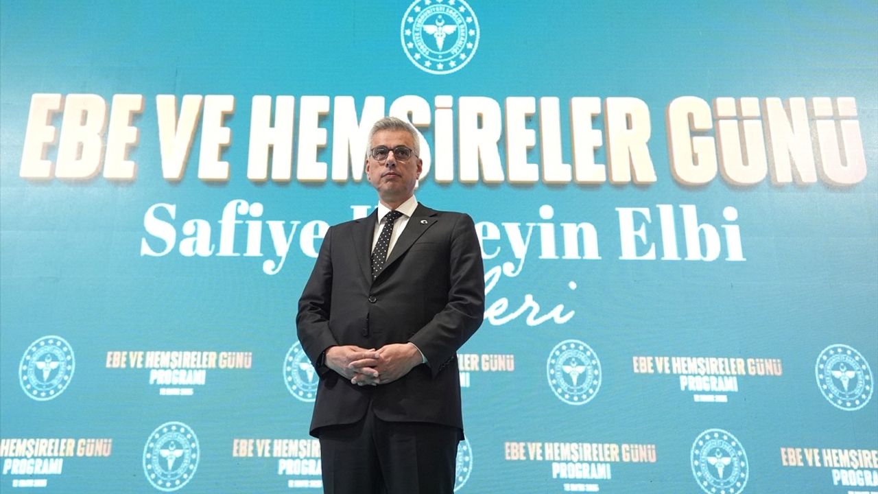 Sağlık Bakanı Memişoğlu'ndan Hemşireler ve Ebeler Günü Konuşması
