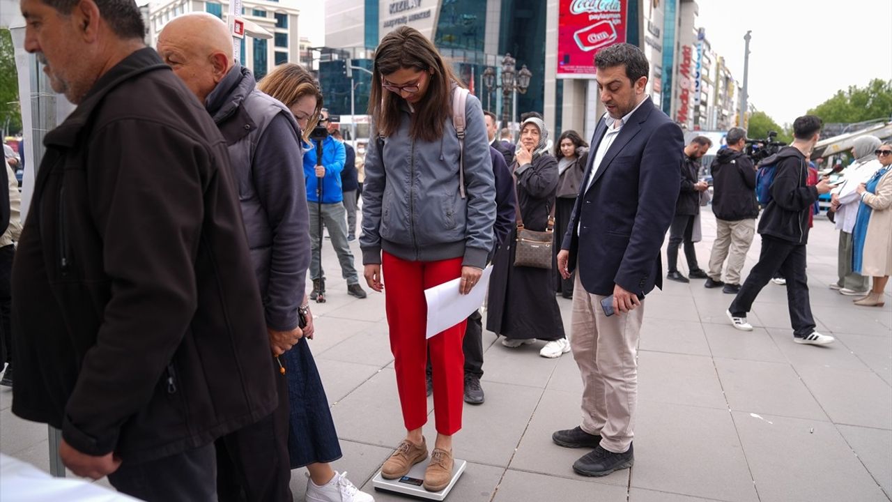 Sağlık Bakanlığı, 'İdeal Kilonu Öğren, Sağlıklı Yaşa' Kampanyasını Ankara'da Başlattı