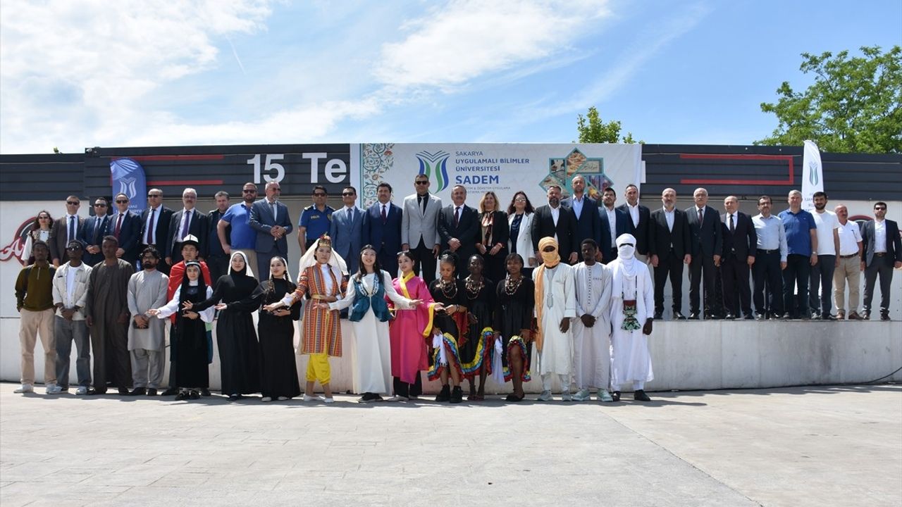 Sakarya'da Uluslararası Öğrencilere Türk Kültürü Tanıtıldı