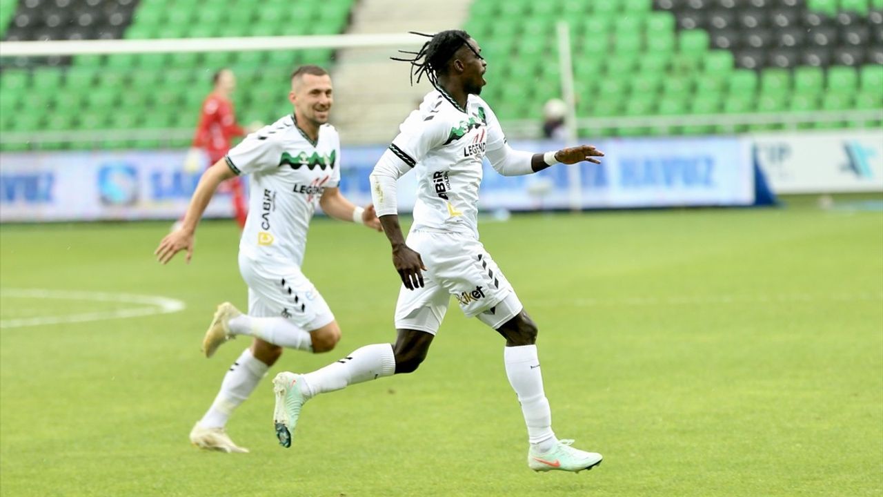 Sakaryaspor, Trendyol 1. Lig'de Esenler Erokspor'u 2-0 Mağlup Etti
