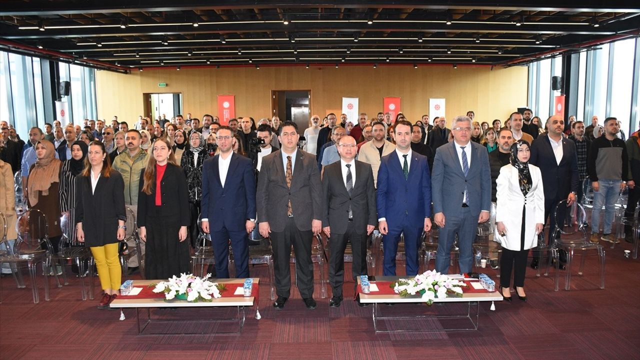 Samsun'da Dezenformasyonla Mücadele Eğitici Eğitimi Başladı