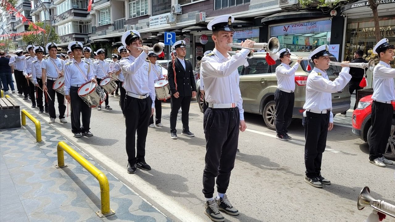 Samsun'da Dünya Tütünsüz Günü İçin Farkındalık Yürüyüşü Düzenlendi