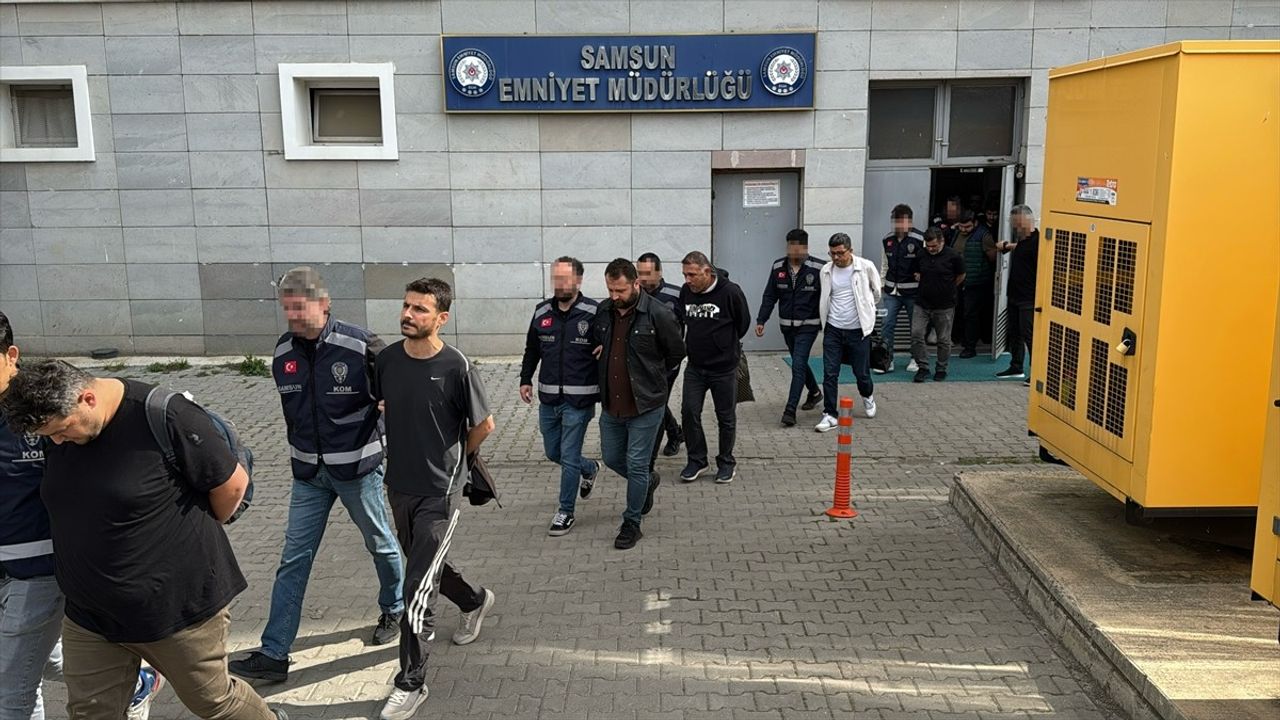 Samsun'da FETÖ Soruşturmasında 5 Zanlı Tutuklandı