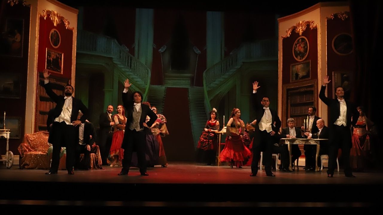 Samsun Devlet Opera ve Balesi, "La Traviata" Operasını Sahneleyecek
