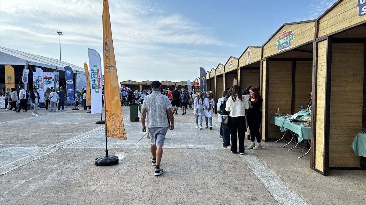 Samsun Yöresel Ot Yemekleri Festivali Doğanın Lezzetlerini Sunuyor