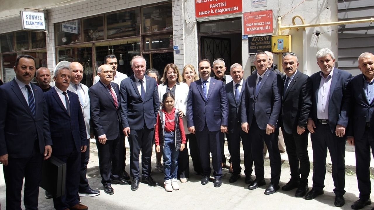Sanayi ve Teknoloji Bakanı Kacır, Sinop’ta AK Parti ve MHP İl Başkanlıklarını Ziyaret Etti
