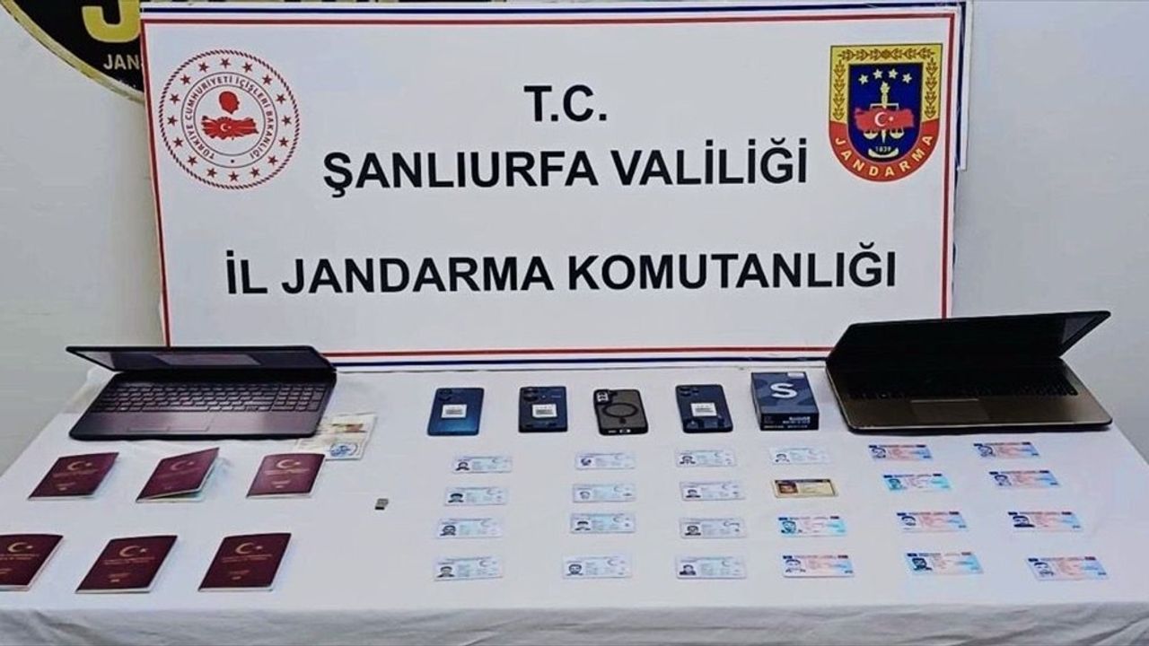 Şanlıurfa'da Sahte Sürücü Belgesi Düzenleyen 4 Şüpheli Yakalandı