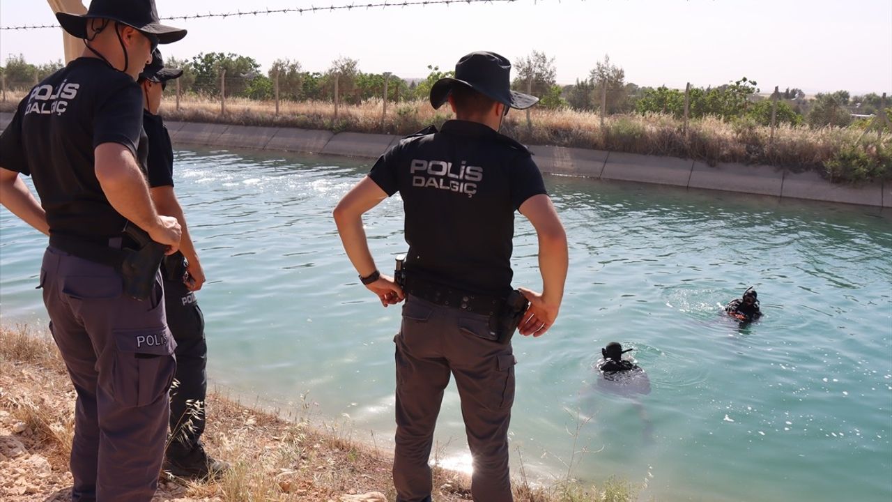 Şanlıurfa'da Sulama Kanalında Kaybolan Çocuğun Arama Çalışmalarına Ara Verildi