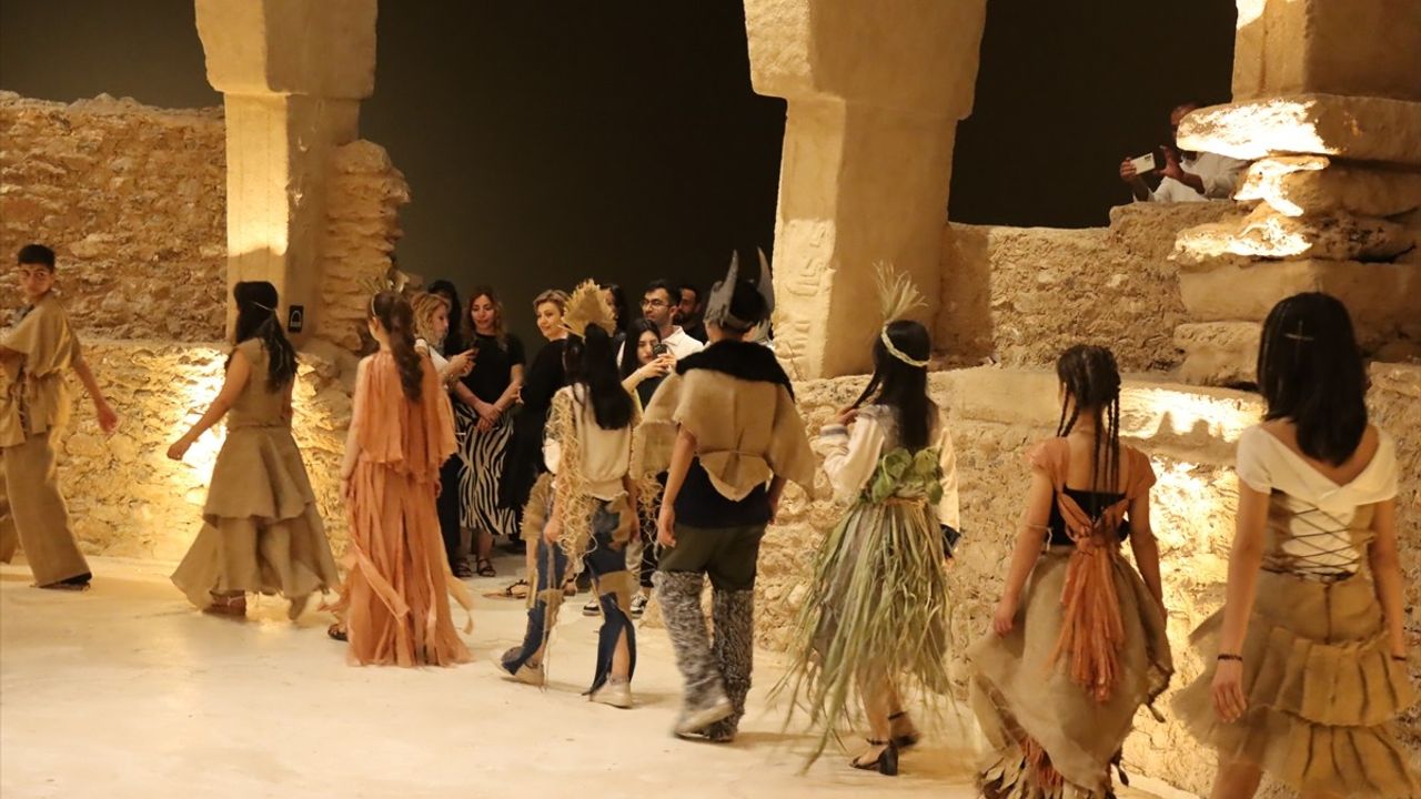 Şanlıurfa'da Tarihin Sıfır Noktasında Sıfır Atık Defilesi Gerçekleştirildi