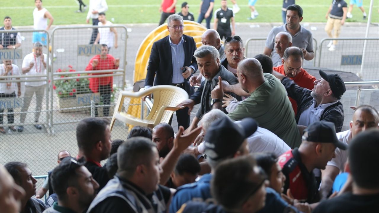 Siirt'te Amatör Lig Maçında Kavga: Polis Müdahale Etti