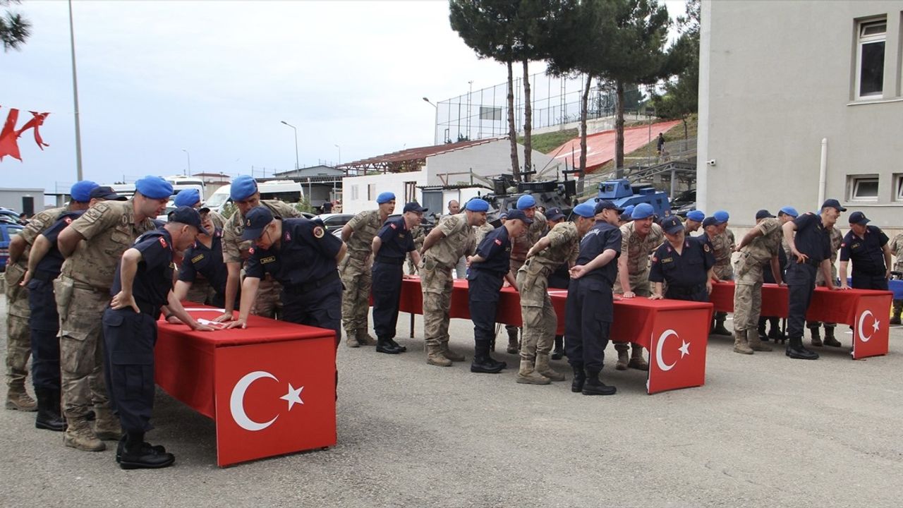 Sinop’ta 17 Engelli Birey Bir Günlük Askerlik Heyecanı Yaşadı