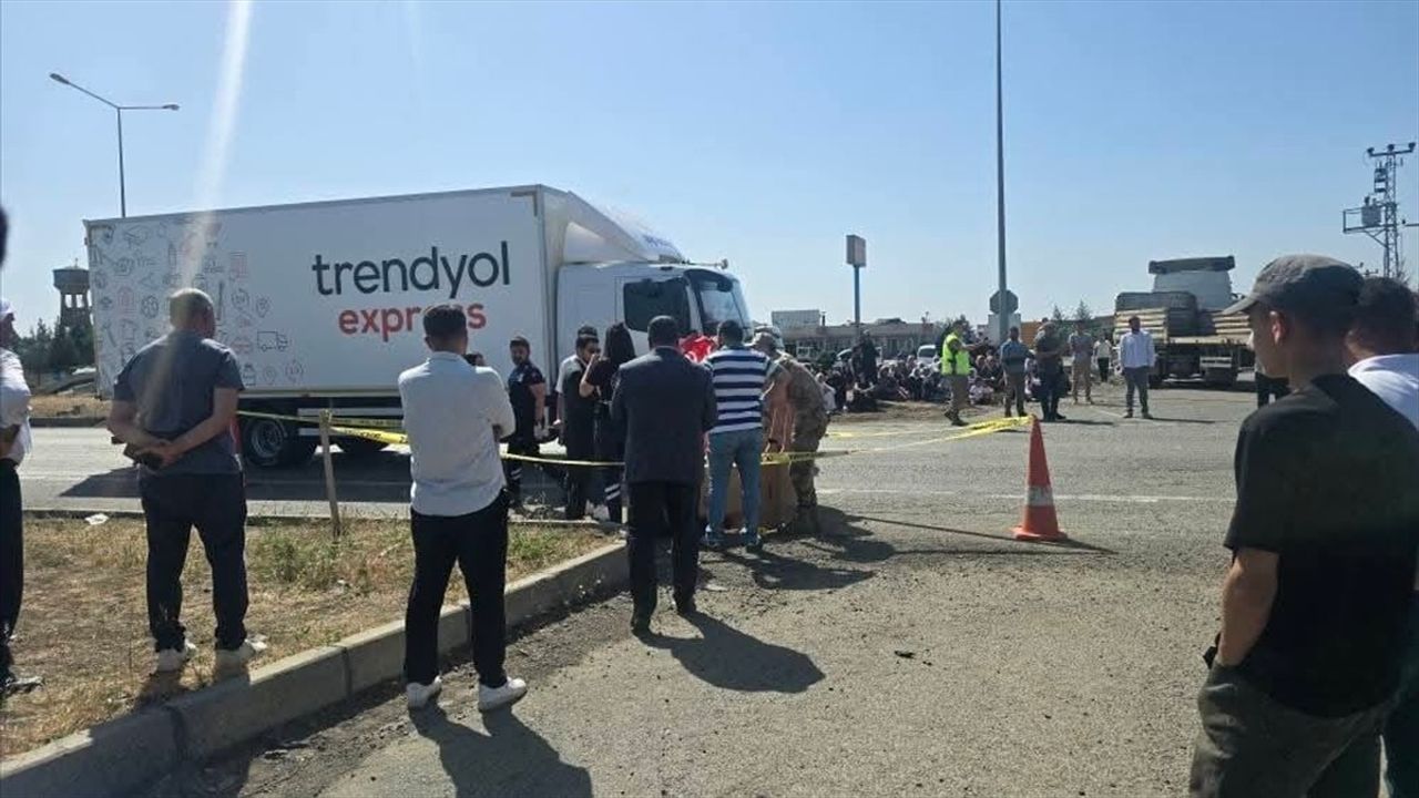 Şırnak'ta Kamyonun Çarptığı 17 Yaşındaki Lise Öğrencisi Hayatını Kaybetti